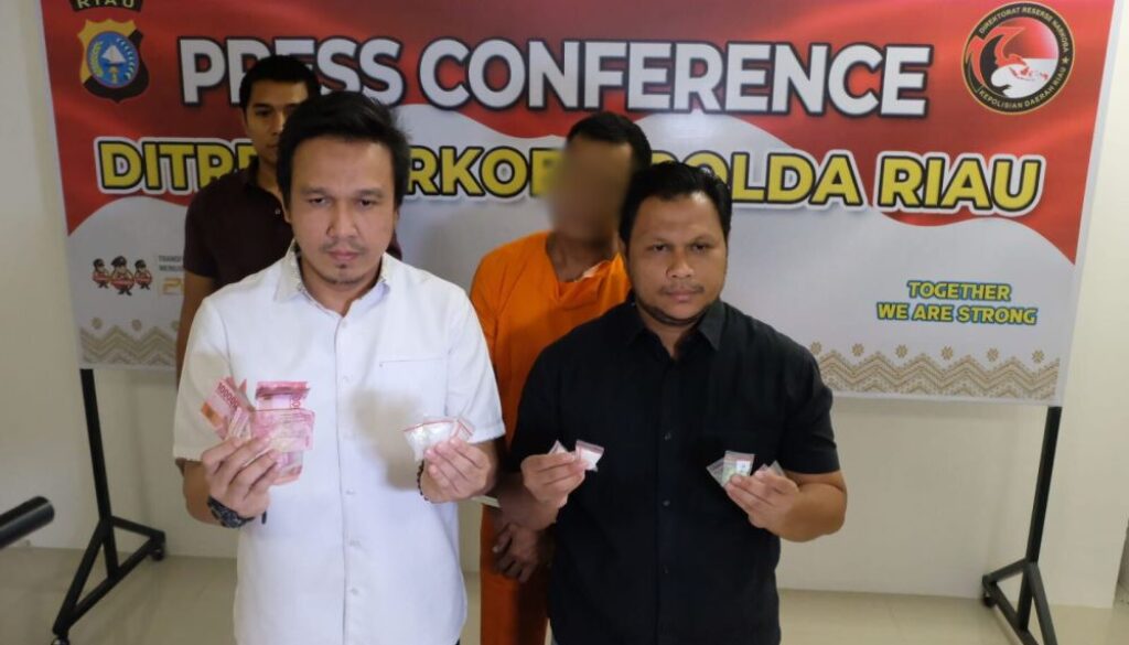 polda-grebek-rumah-kontrakan-bandar polda-grebek-rumah-kontrakan-bandar