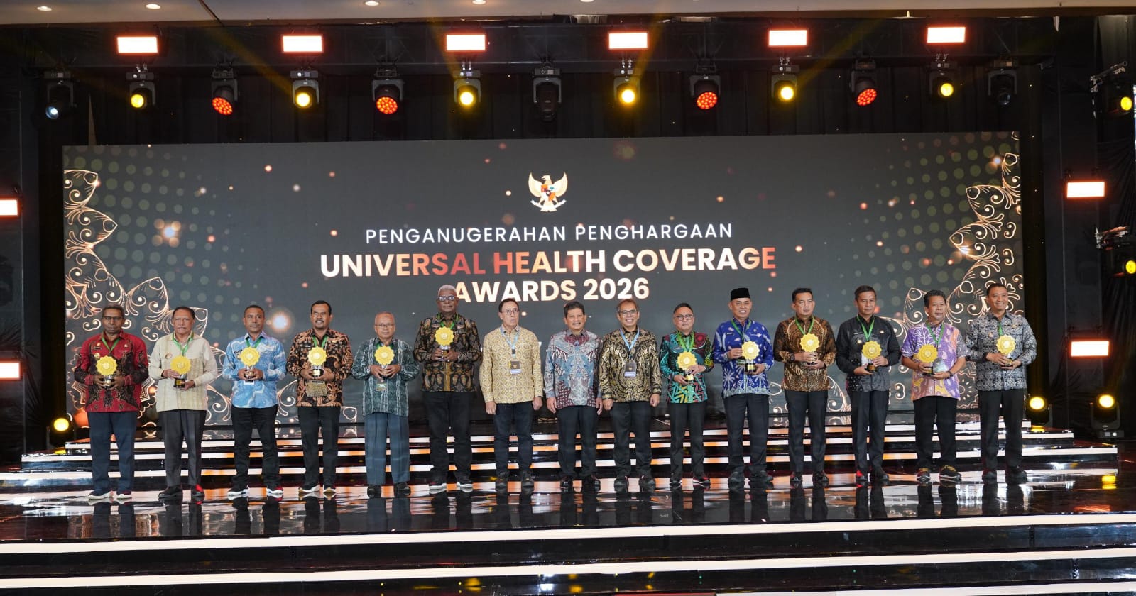 Dukung Program JKN, Pemkab Inhu dan Inhil Raih Penghargaan UHC Awards 2026