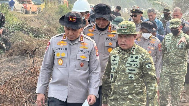 Titik Panas Meledak di Inhu, Kapolda Riau dan Pangdam Turun Langsung Instruksikan ‘Siaga Perang’ Karhutla