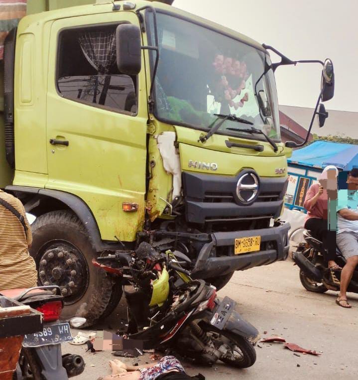 Tabrak Dump Truk di Peranap, 2 Anak Meninggal Dunia