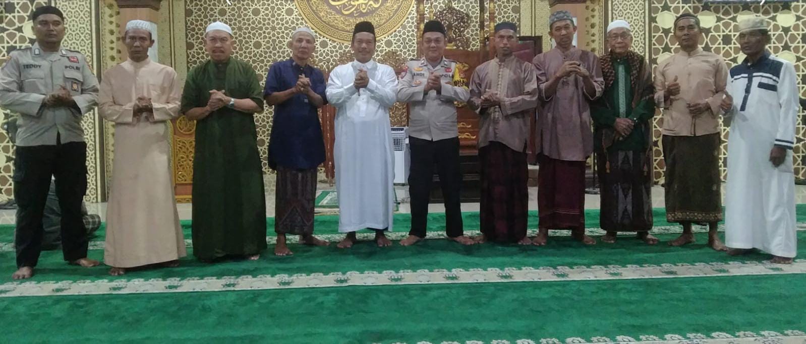 Pesan Kamtibmas Polsek Tanah Merah di Sholat Subuh Keliling Masjid Nurul Jamaah: Jaga Motor Pakai Kunci Ganda dan Lawan Intoleransi