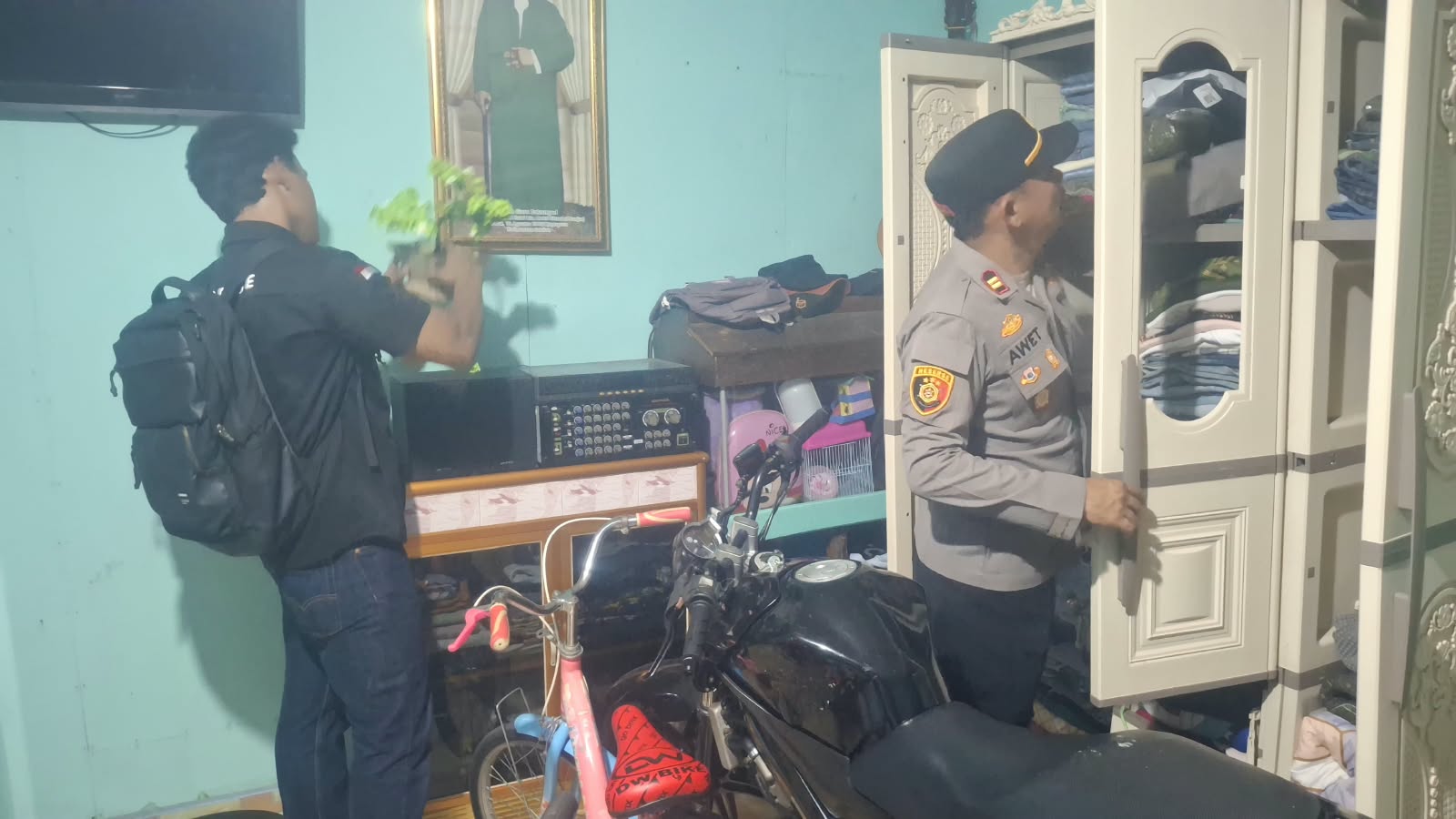 Gerebek Kampung Narkoba, Tim Gabungan Razia Dua Rumah Pengedar di Tanah Merah